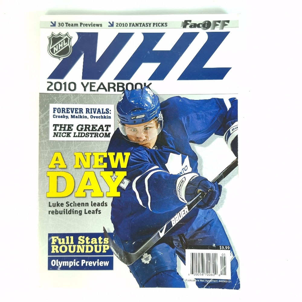 Official 2010 NHL Yearbook Nick Lidstrom Cover